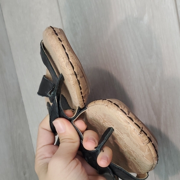 Born B.O.C Womens Wedge Sandals shoes sz 8 - Picture 3 of 9